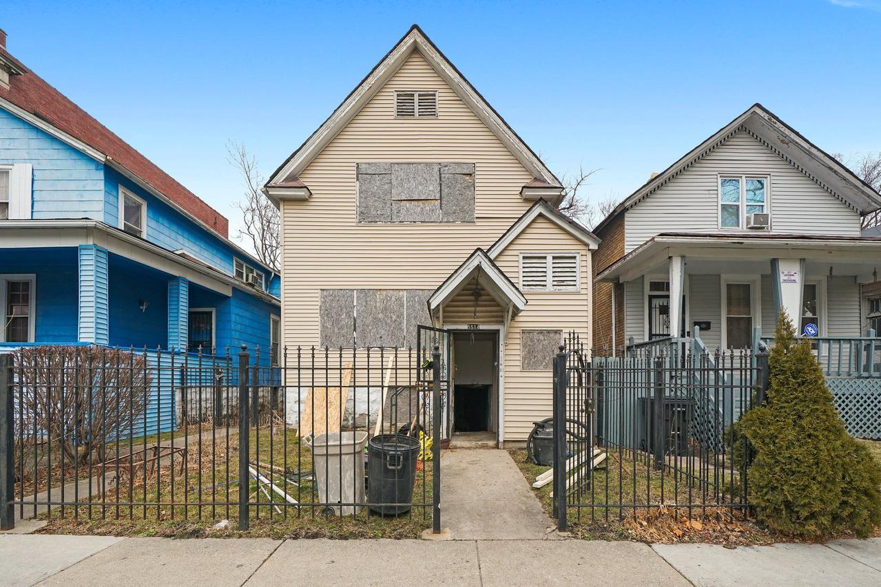5514 W Race Ave., Chicago, IL 60644