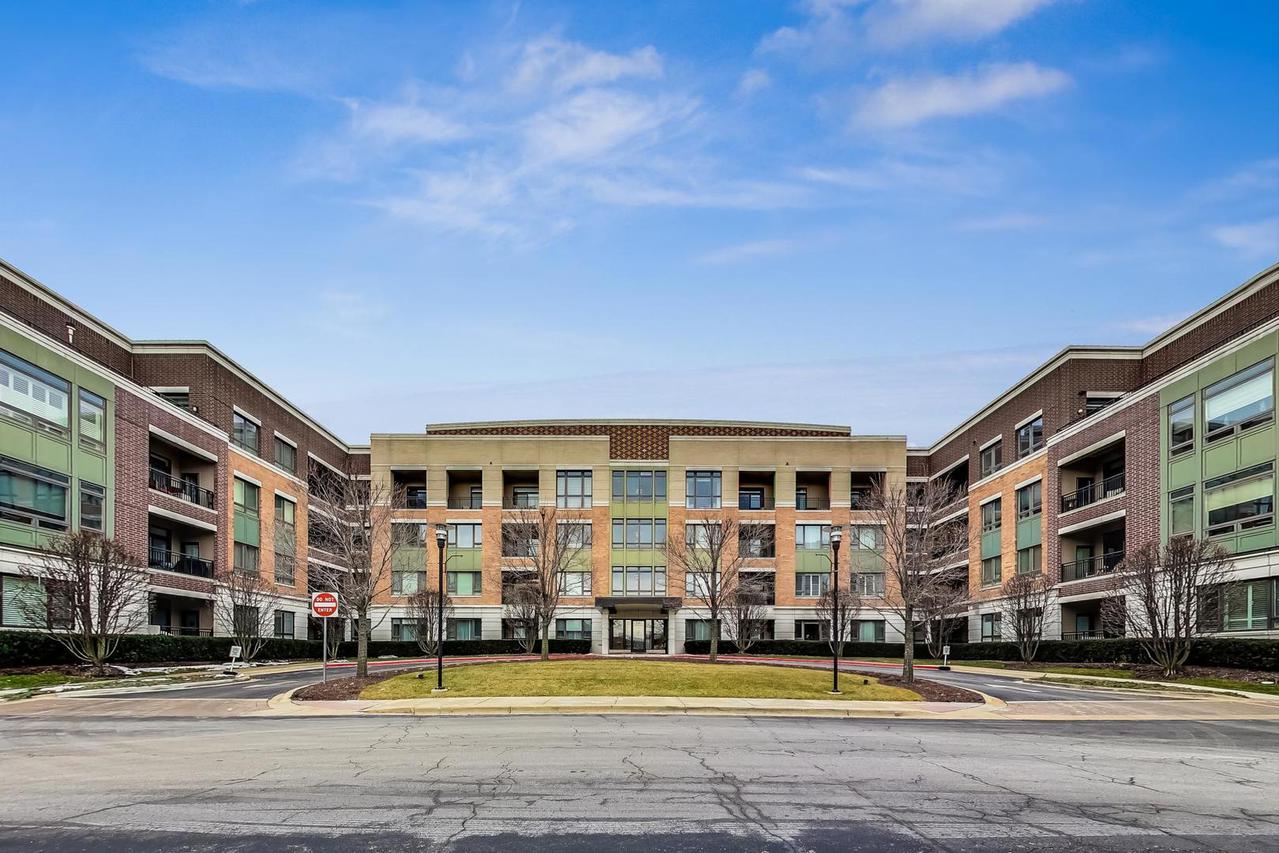 1000 Village Center Dr. #406, Burr Ridge, IL 60527