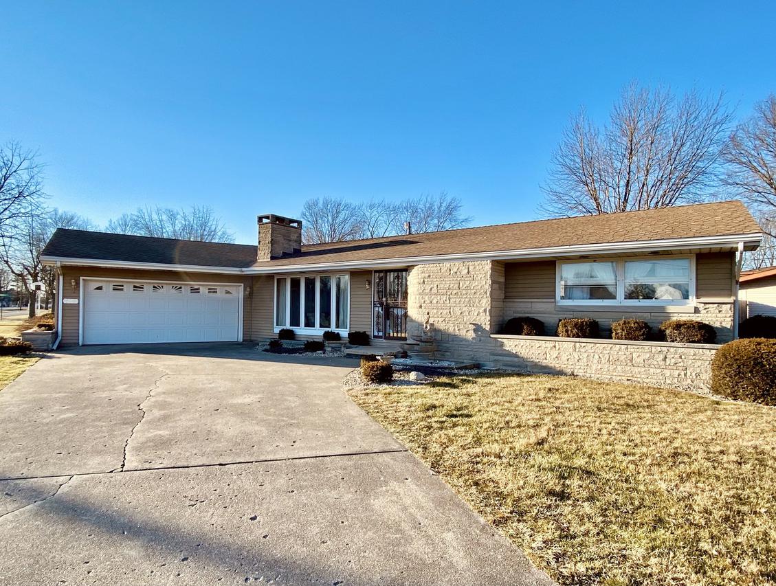 529 Cedar Ln., Arthur, IL 61911