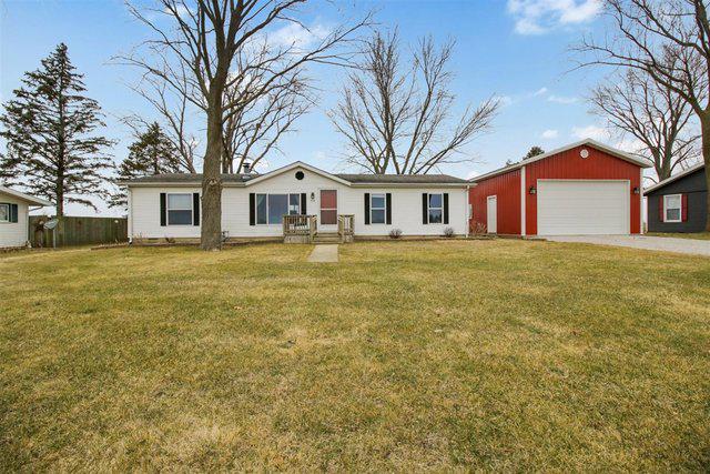 312 W Monroe St., Philo, IL 61864