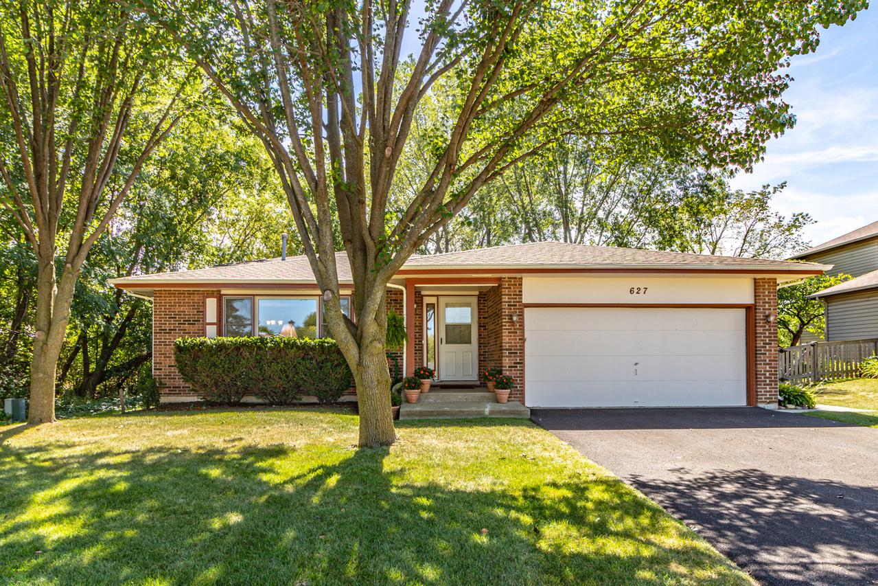627 W Orchard St., Mundelein, IL 60060