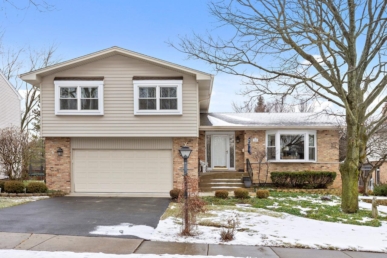 3904 Saratoga Ave., Downers Grove, IL 60515