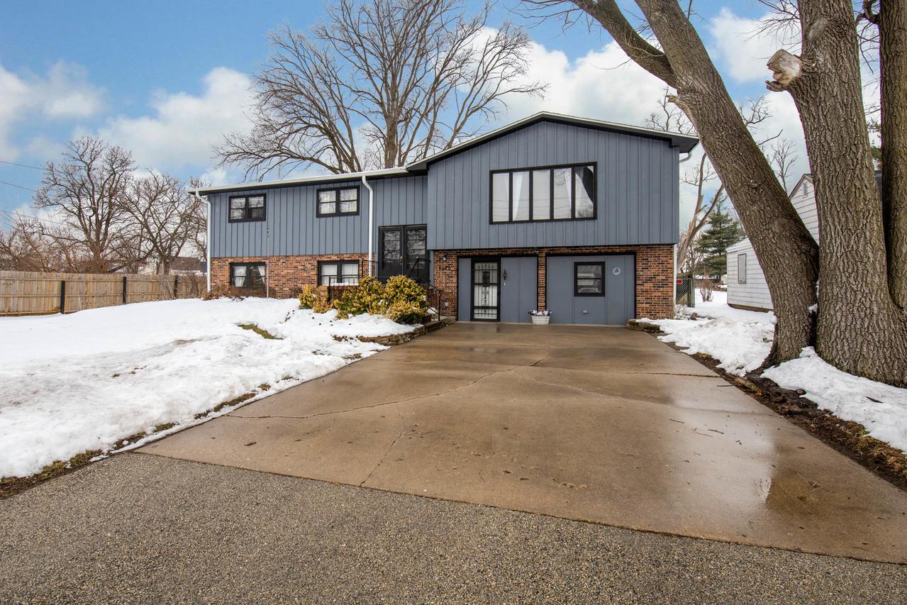 8020 Ravere St., Machesney Park, IL 61115