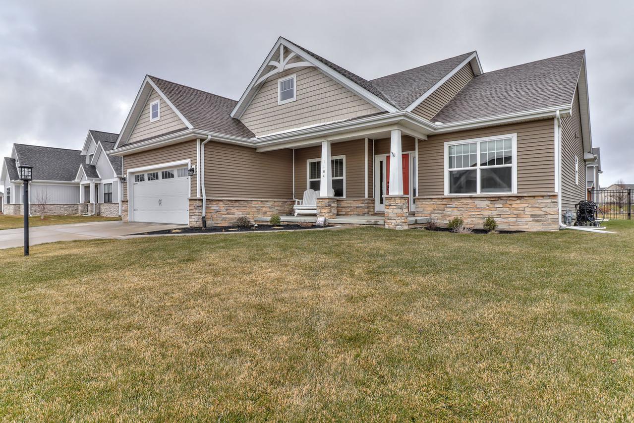 1104 Morningside Ln., Mahomet, IL 61853