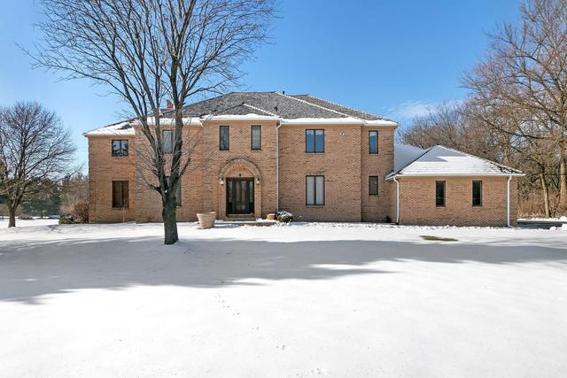 21 Rolling Hills Dr., Barrington Hills, IL 60010