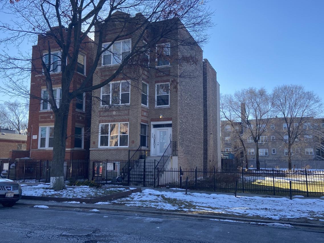 3849 W Huron St., Chicago, IL 60624