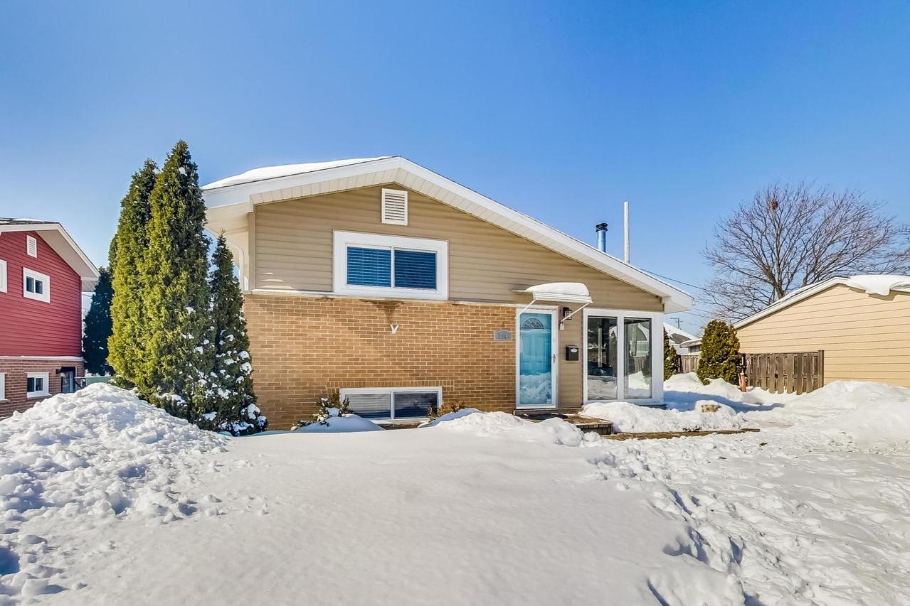 714 N Pine St., Mount Prospect, IL 60056