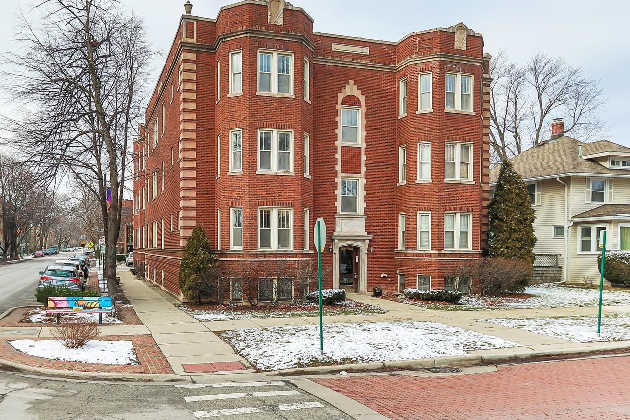 845 S Humphrey Ave. #3, Oak Park, IL 60304