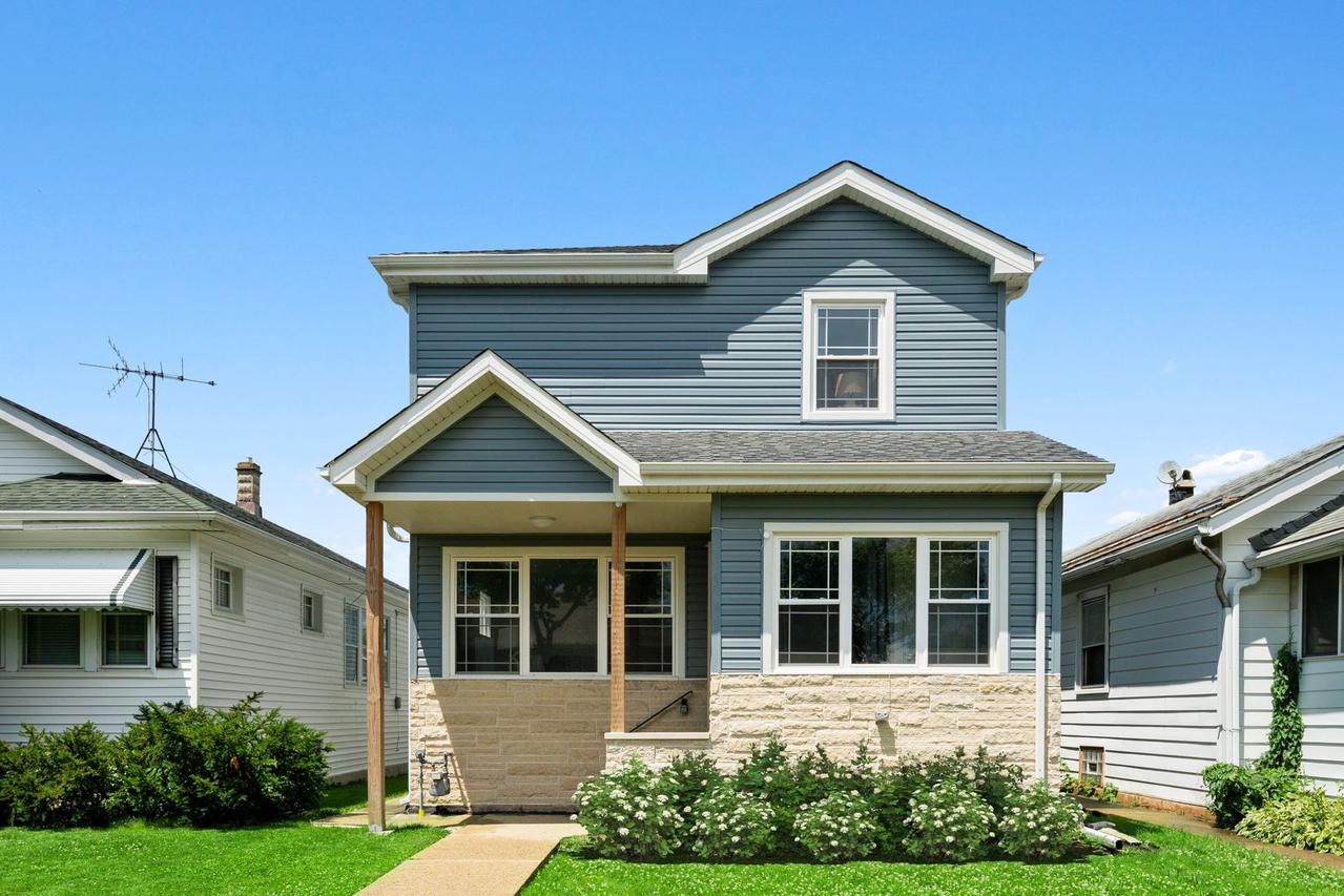 5534 W Waveland Ave., Chicago, IL 60641