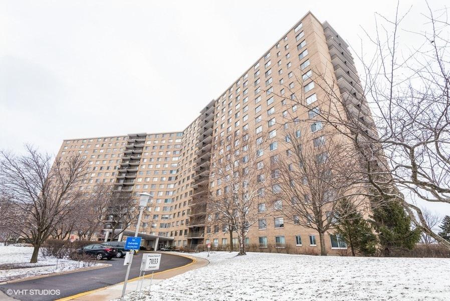 7033 N Kedzie Ave. #715, Chicago, IL 60645