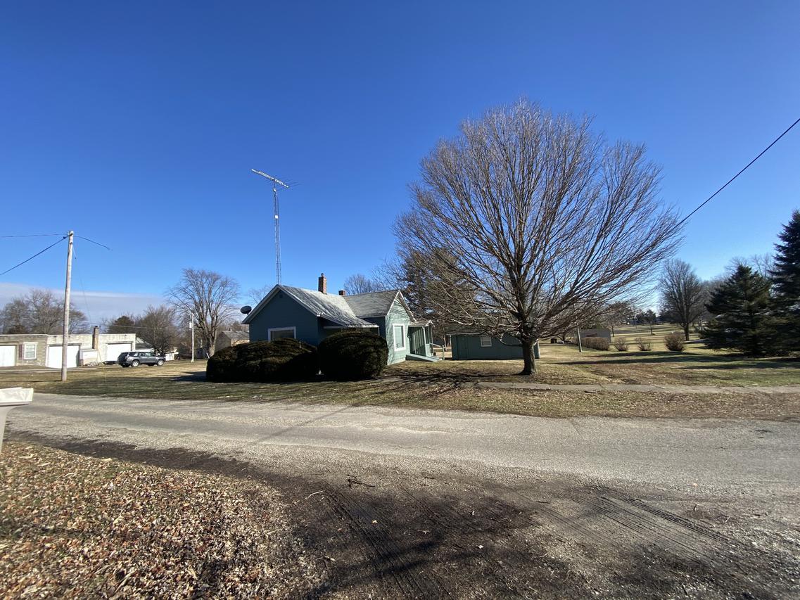 103 S Park St., Fairmount, IL 61841