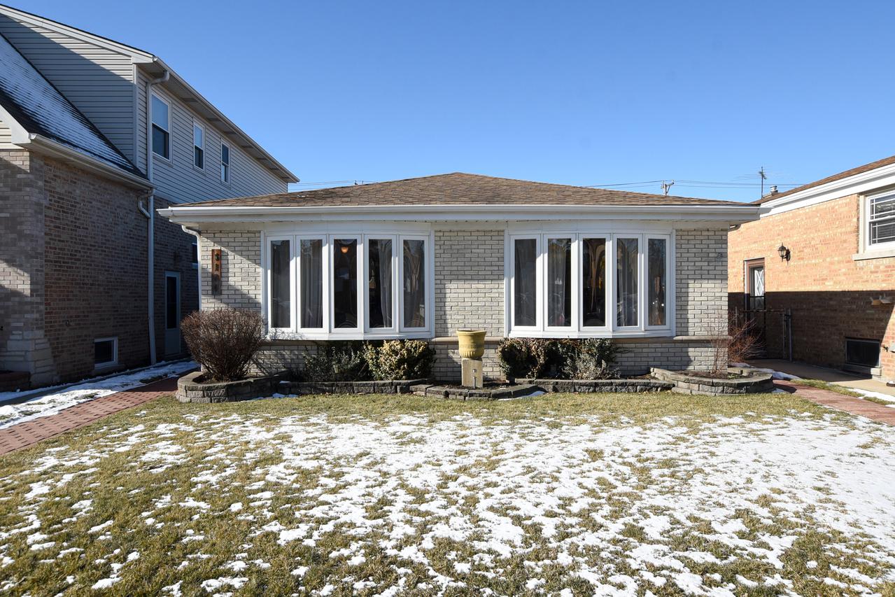 5134 N Nagle Ave., Chicago, IL 60630