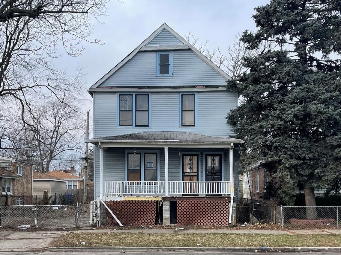 9618 S Loomis St., Chicago, IL 60643