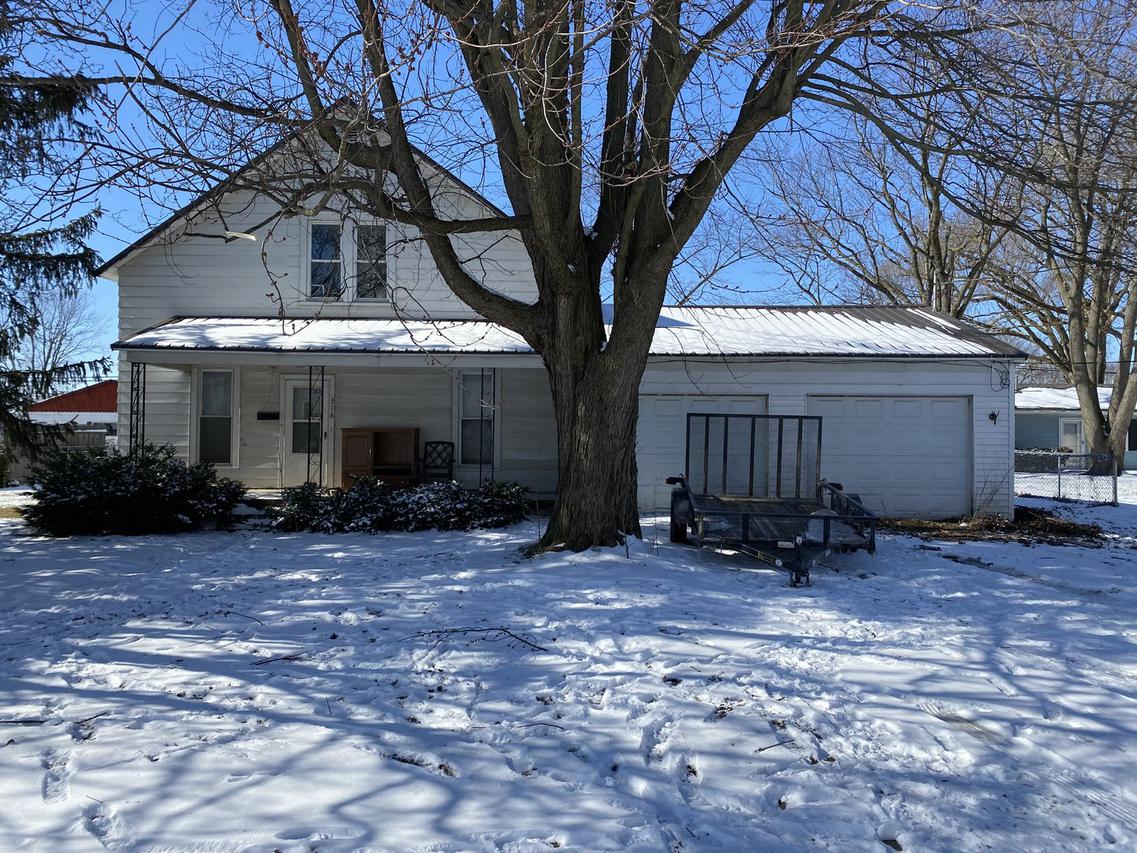 316 S Walnut St., Arcola, IL 61910