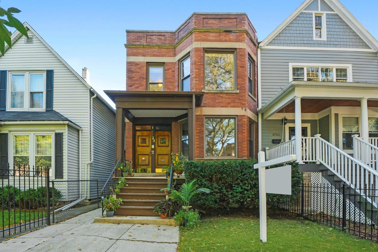2723 N Mozart St., Chicago, IL 60647