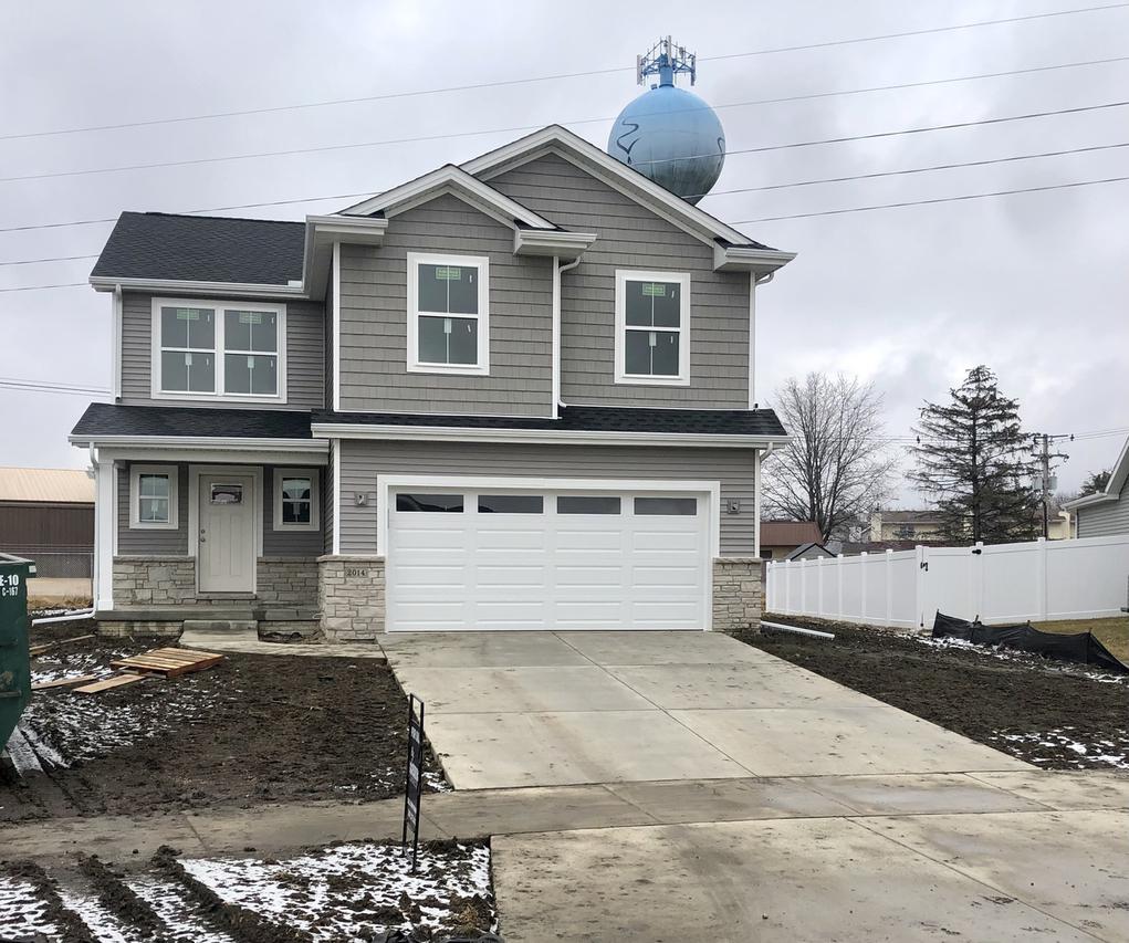 2014 Kinley Dr., Mahomet, IL 61853