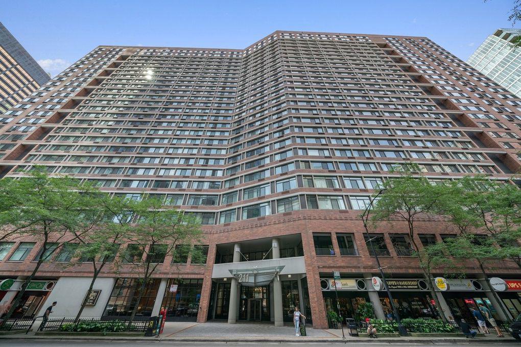 211 E Ohio St. #2112, Chicago, IL 60611