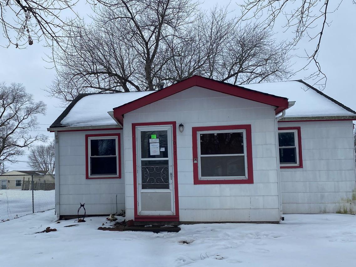 1017 7th St., Colona, IL 61241