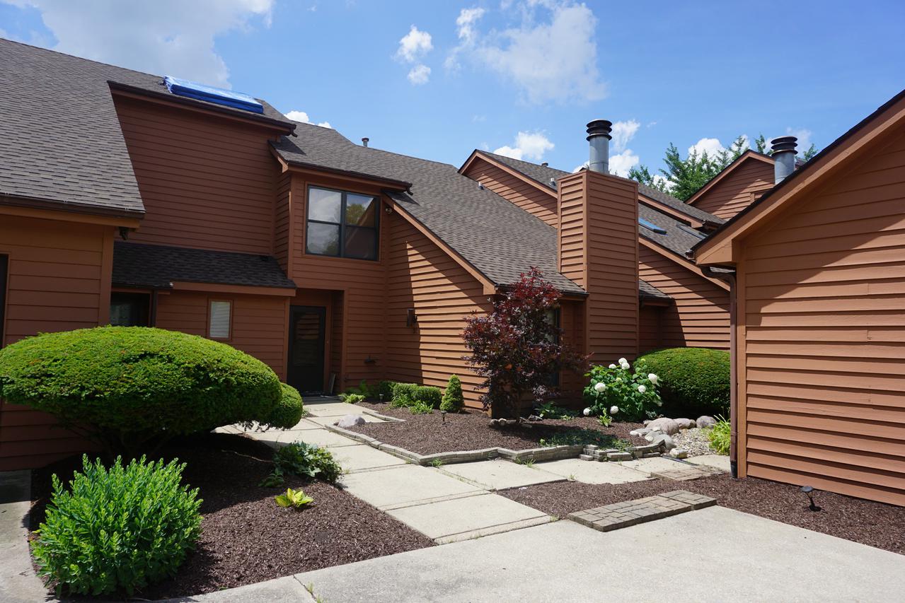3 Lyndhurst Village Ct. #C, Savoy, IL 61874