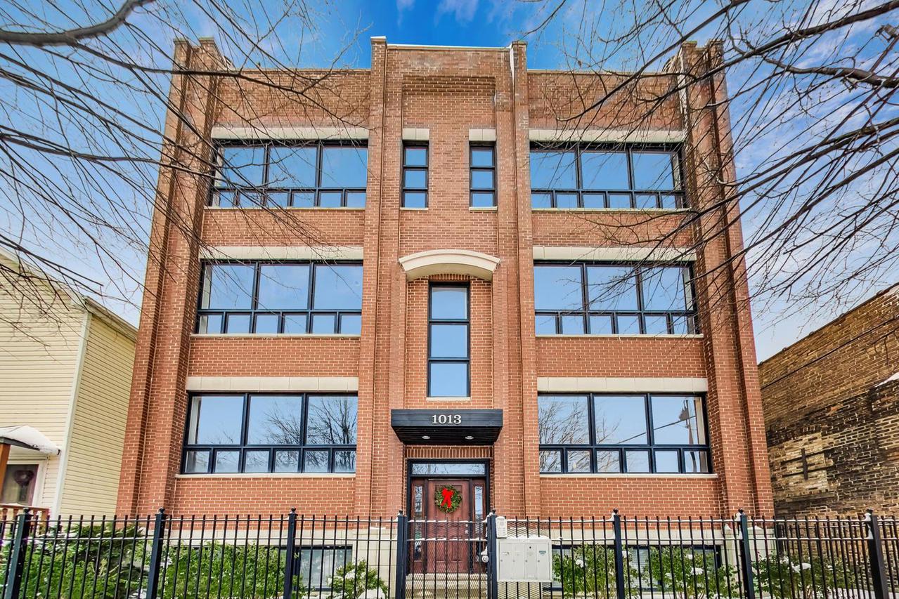 1013 W 16th St. #1W, Chicago, IL 60608