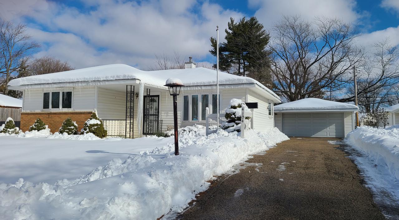 4104 Owl Dr., Rolling Meadows, IL 60008
