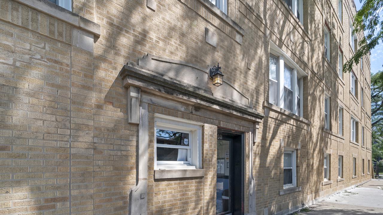 4241 N Kimball Ave. #3, Chicago, IL 60618