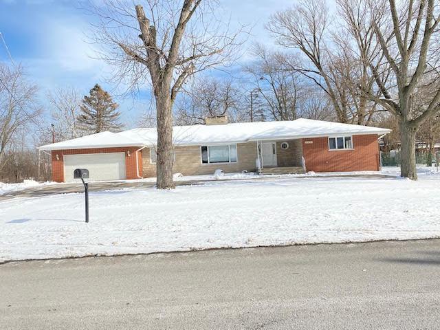 18625 Oakwood Ave., Lansing, IL 60438