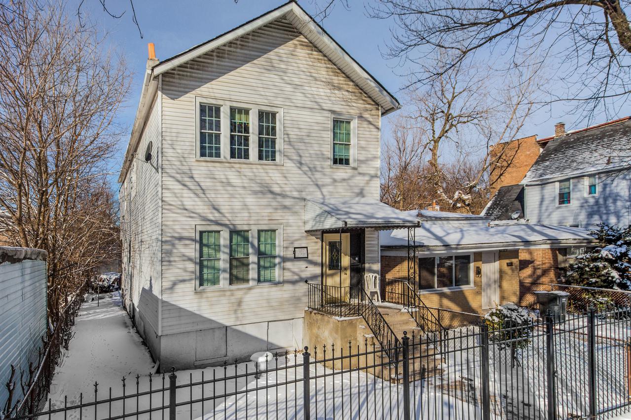 7448 S Kenwood Ave., Chicago, IL 60619