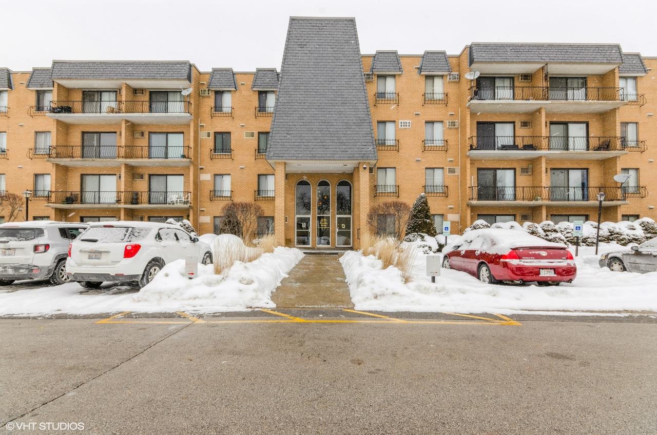 931 W Arquilla Dr. #313, Glenwood, IL 60425