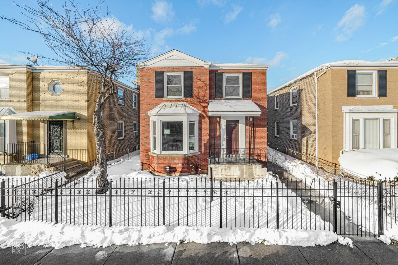 5220 W Congress Pkwy., Chicago, IL 60644