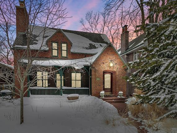 10114 S. Bell Ave., Chicago, IL 60643