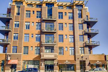 3631 N Halsted St. #404, Chicago, IL 60613