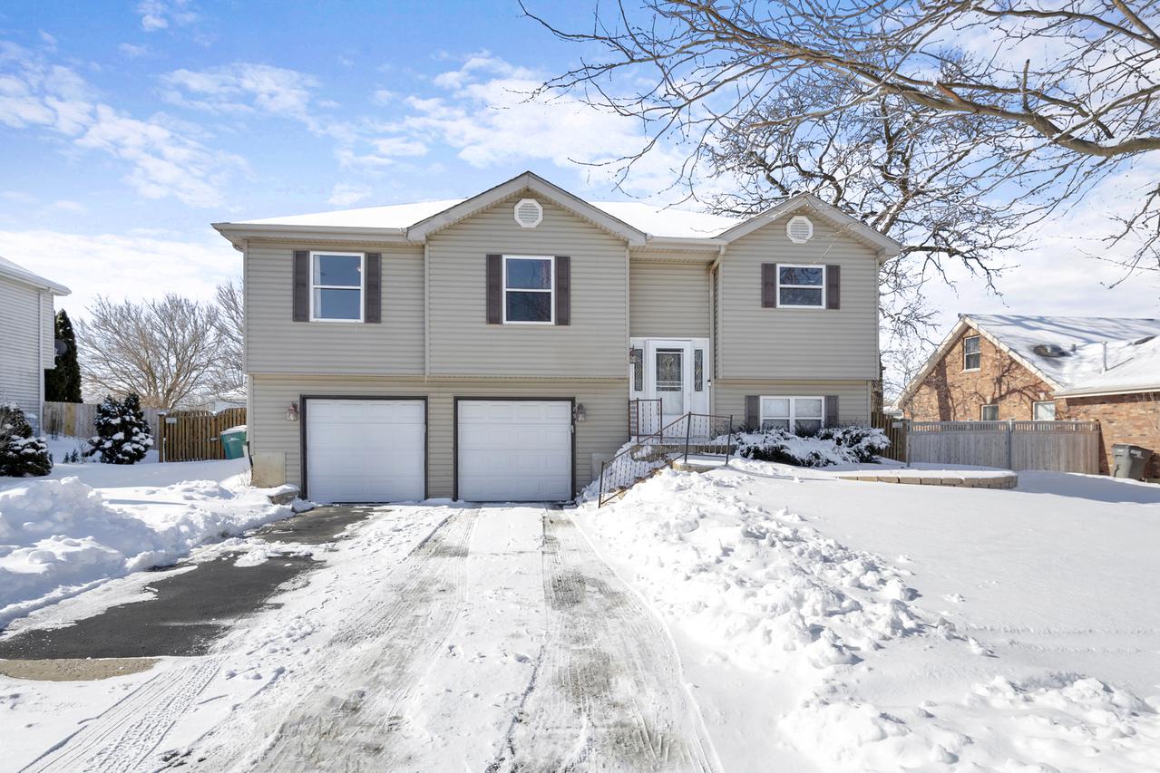 891 Cottonwood Dr., Elwood, IL 60421