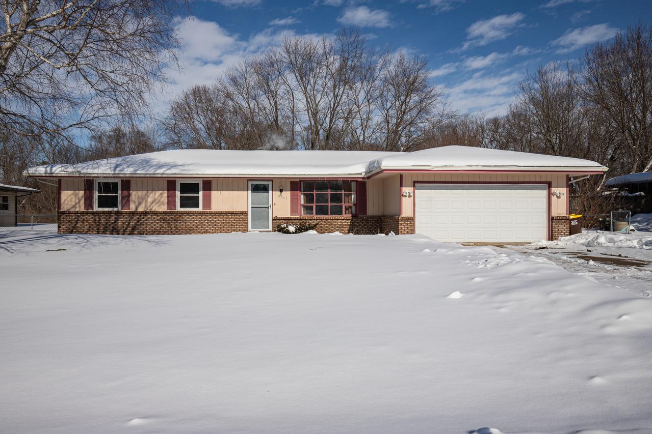 8841 Mariner Dr., Machesney Park, IL 61115