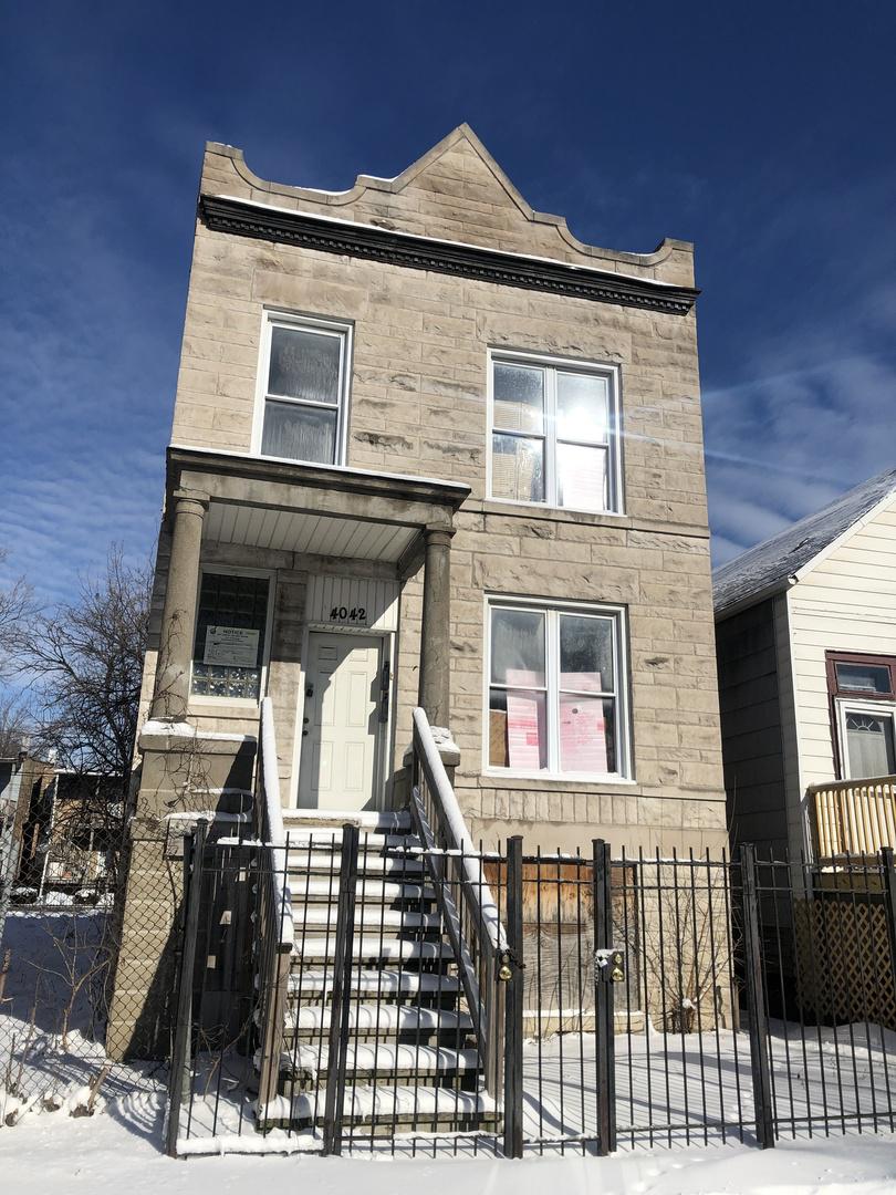 4042 W Adams St., Chicago, IL 60624