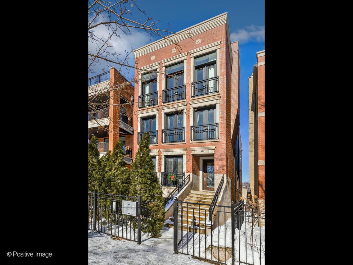 916 W Wrightwood Ave. #2, Chicago, IL 60614