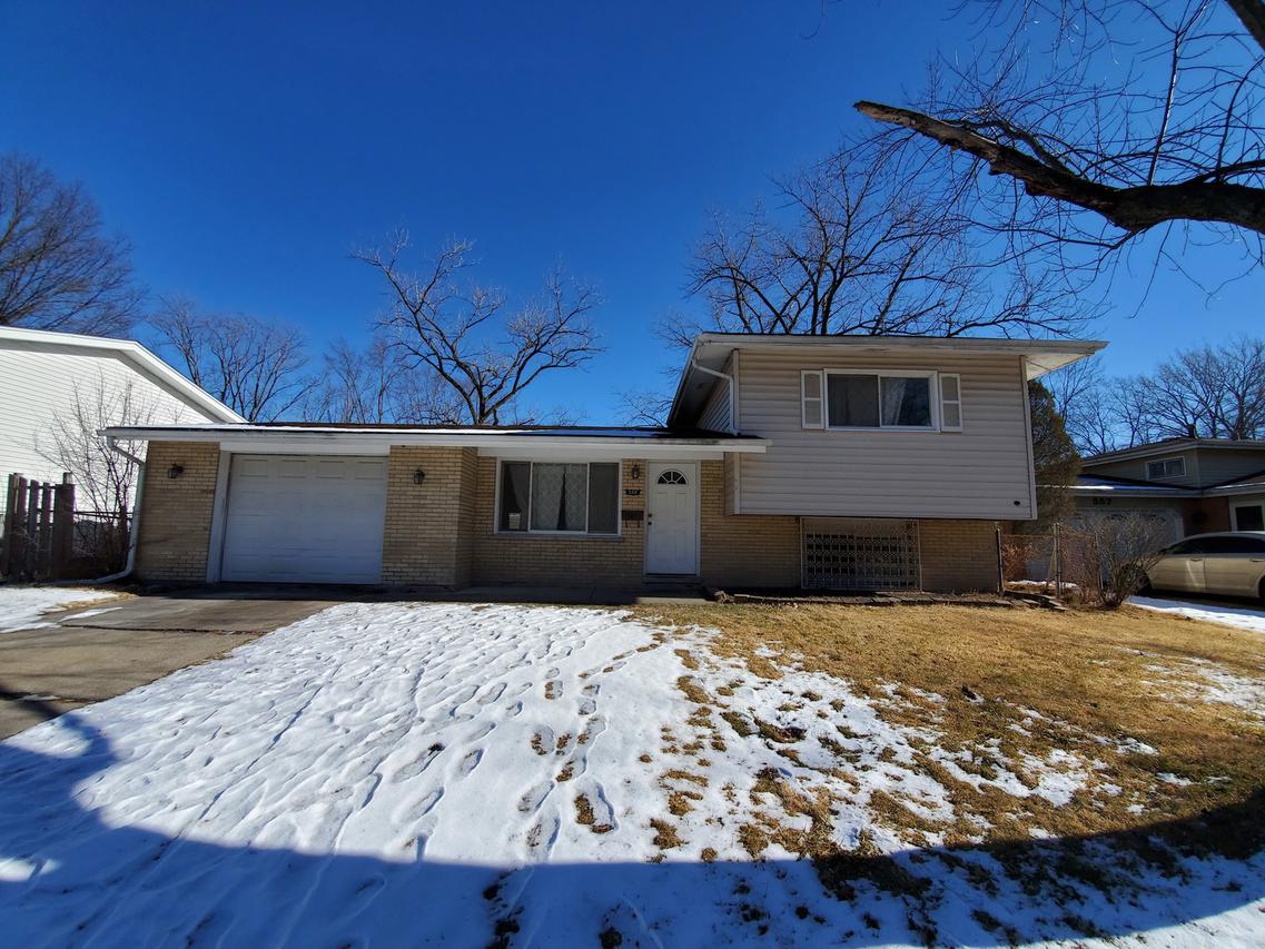 555 Homan Ave., Park Forest, IL 60466