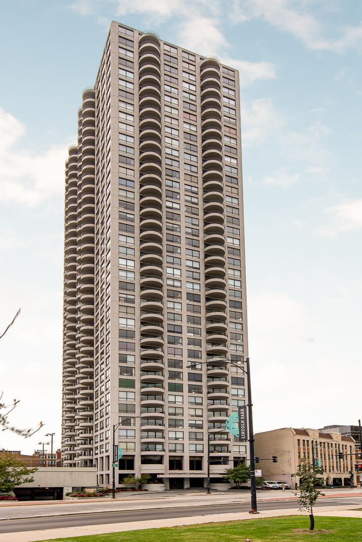 2020 N Lincoln Park West Ave. #2J, Chicago, IL 60614
