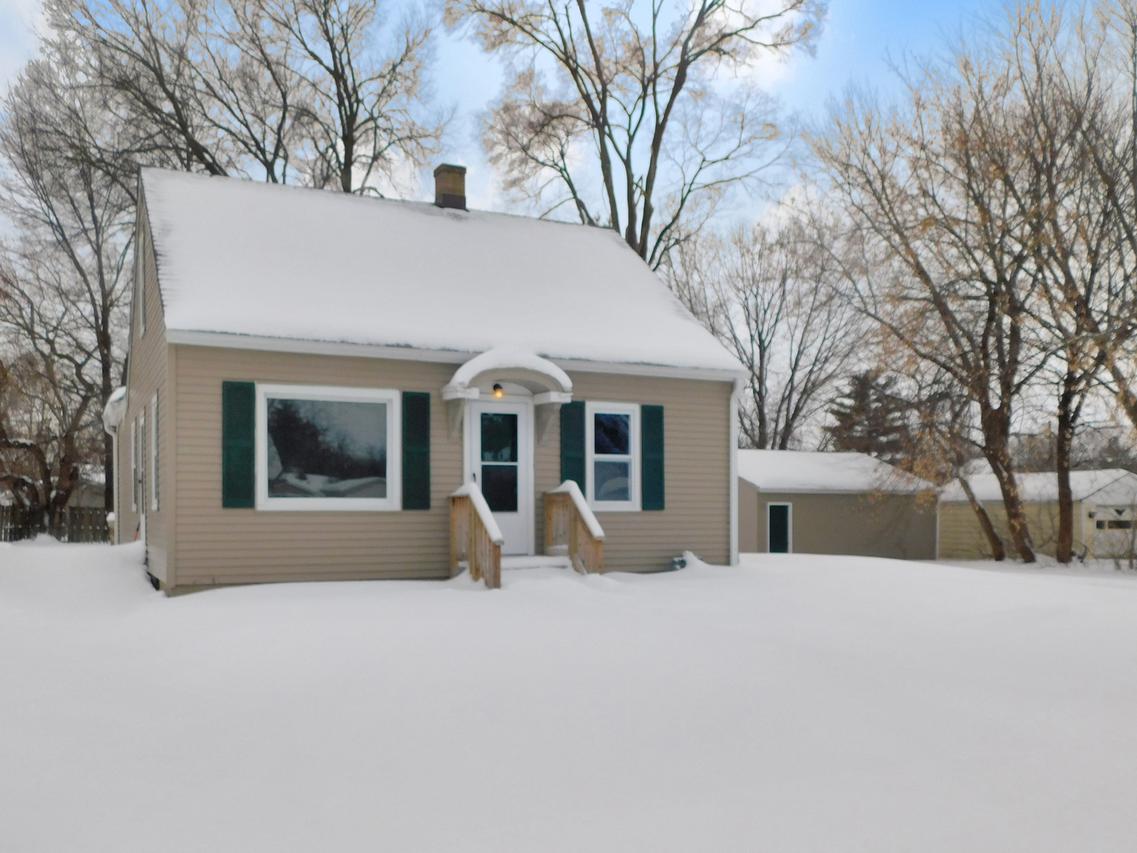 733 Ramona Ter., Machesney Park, IL 61115