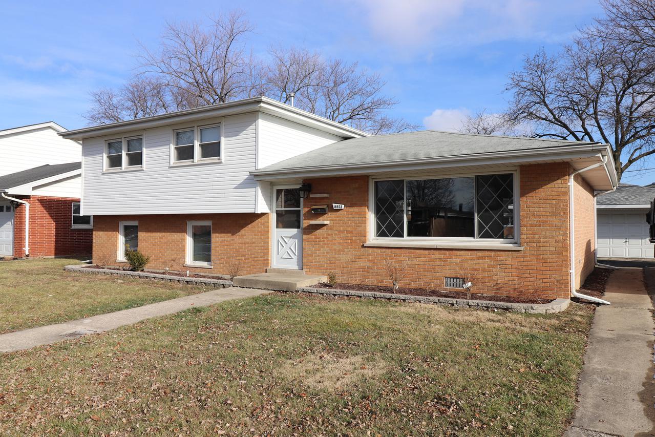 16933 Parkside Ave., South Holland, IL 60473