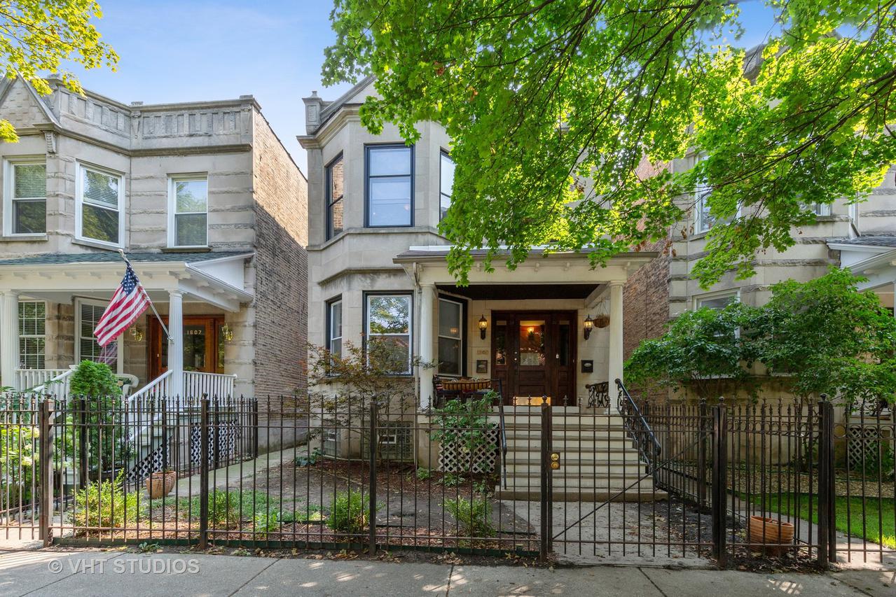 1609 W Belle Plaine Ave. #2, Chicago, IL 60613