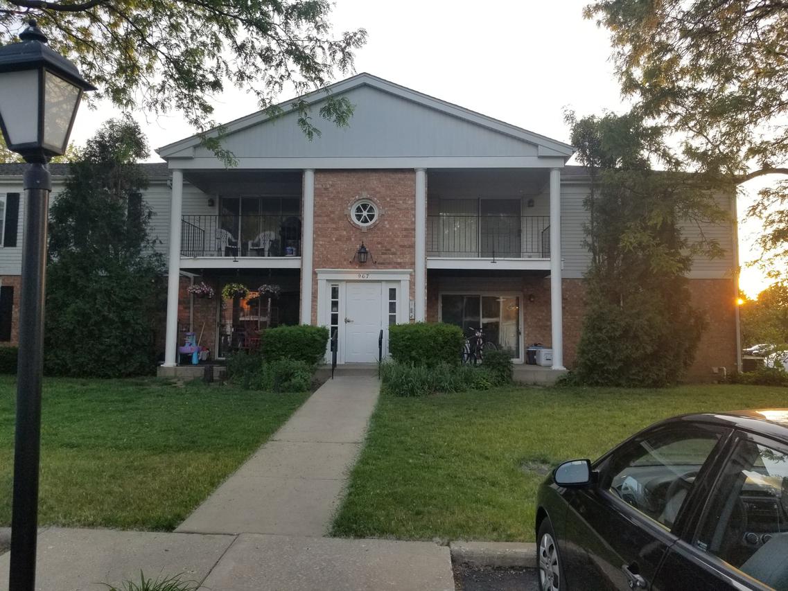 967 Golf Course Rd. #1, Crystal Lake, IL 60014