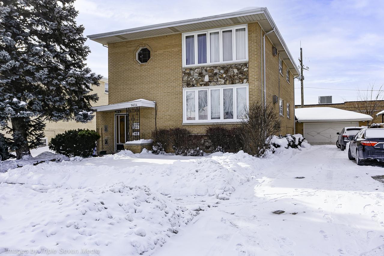 9624 Kilpatrick Ave., Oak Lawn, IL 60453