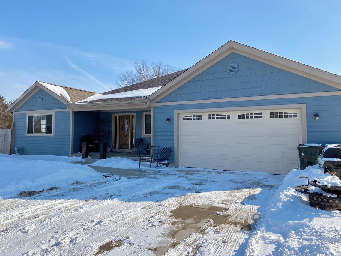 22470 Il-133, Oakland, IL 61943