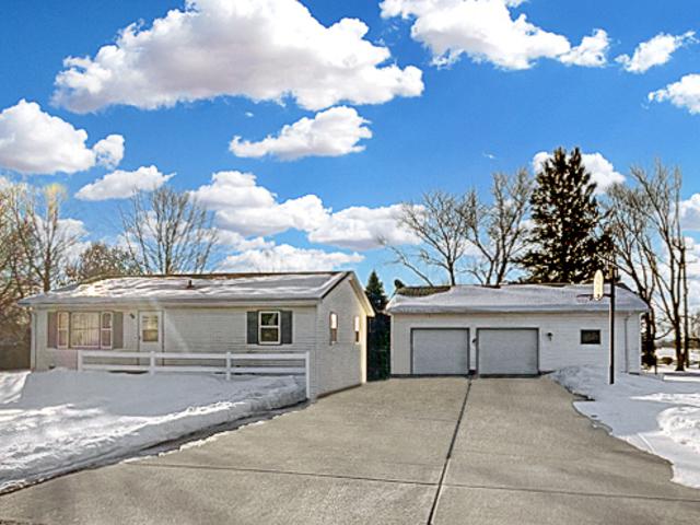 2009 Kenneth Dr., Freeport, IL 61032
