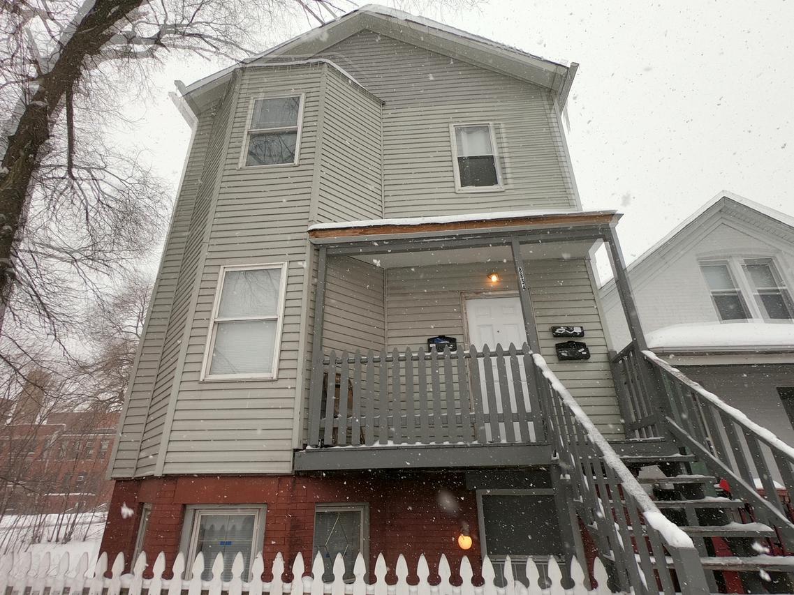 8854 S Buffalo Ave., Chicago, IL 60617