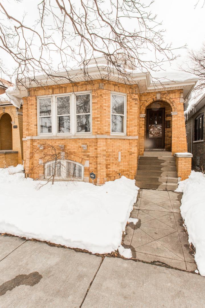 4906 W Carmen Ave., Chicago, IL 60630