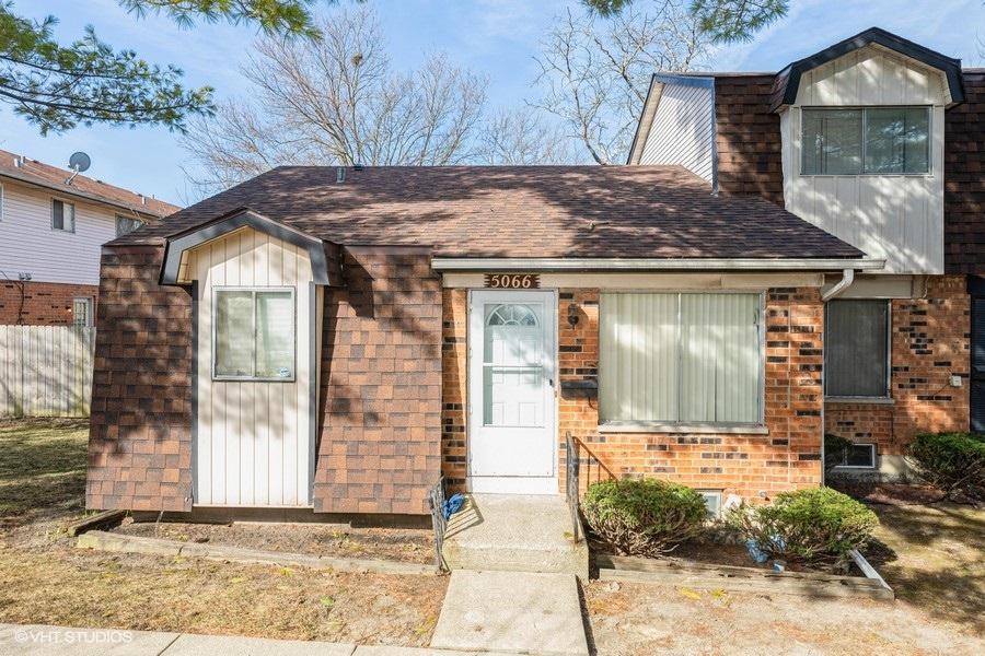 5066 Brighton Ln., Richton Park, IL 60471