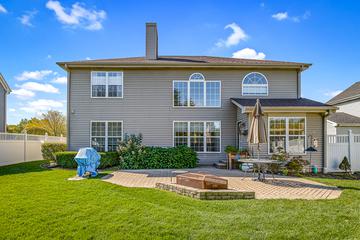 44 Highland Rd., Grayslake, IL 60030