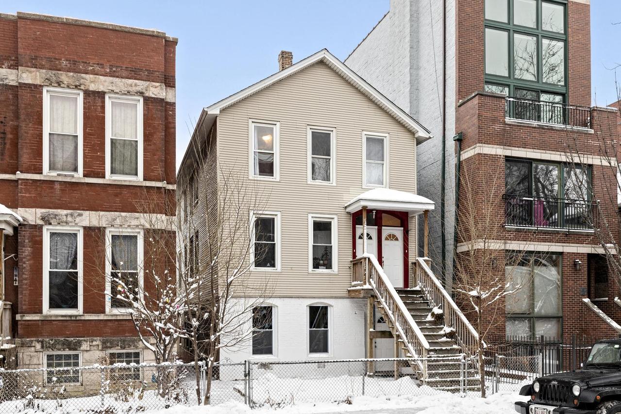 909 N Hermitage Ave., Chicago, IL 60622